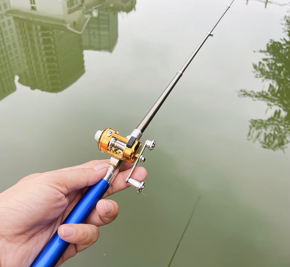 Conjunto de Vara de Pesca Mini Telescópica com Carretilha
